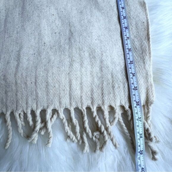 Pure Wool Boho Poncho Sweater Scarf Wrap Wooden Buttons Oatmeal Cream Fringe XL - Picture 7 of 15